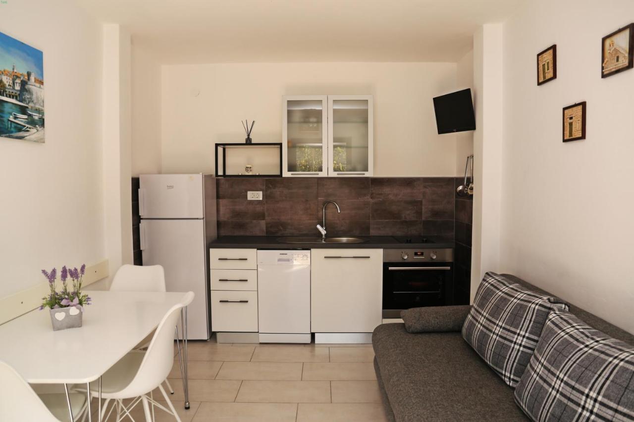 Seaside Apartments With A Swimming Pool Tri Zala, Korcula - 558 Zrnovo 外观 照片