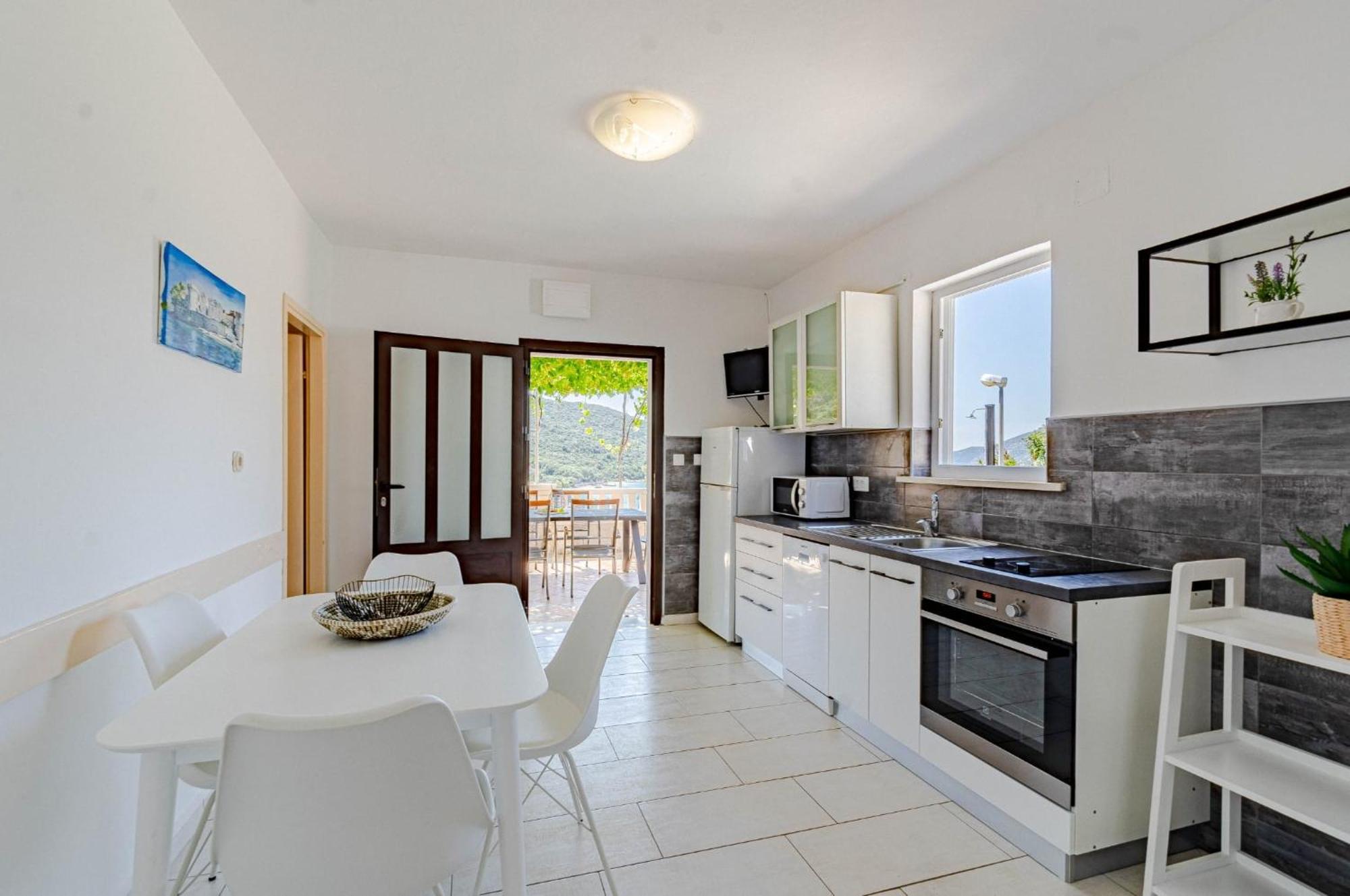 Seaside Apartments With A Swimming Pool Tri Zala, Korcula - 558 Zrnovo 外观 照片